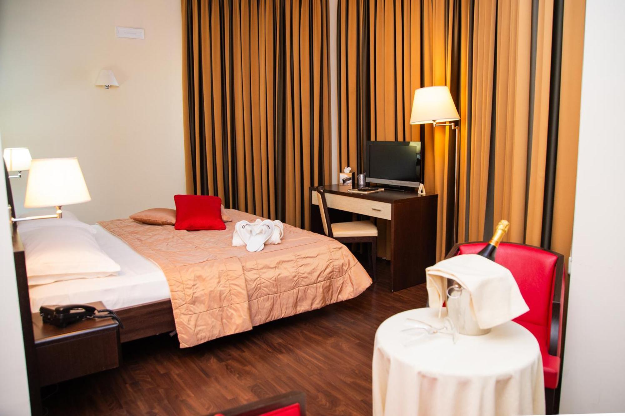 Gullo Hotel Acconia Eksteriør bilde